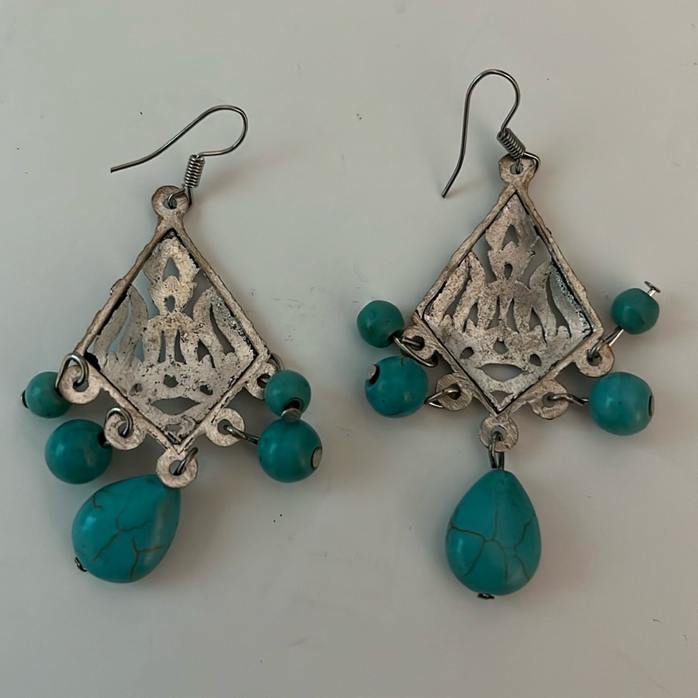 Earrings dangling long turquoise stone triangular shape silver tone metal design - Picture 2 of 9